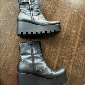 Black Round Toe Zip-Up Platform Wedge Boots, Size 37